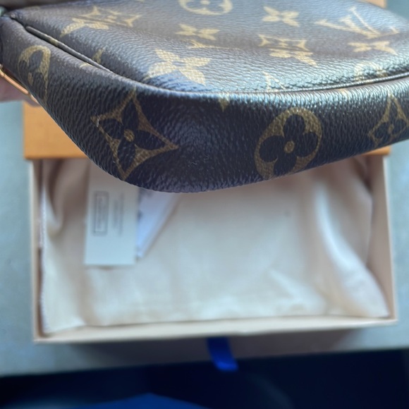 Louis Vuitton mini pochette - Picture 5 of 10